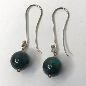 Stone bead pierced wire earrings blue green